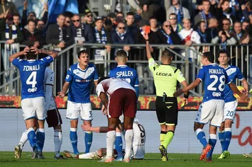 Guida torna ad arbitrare dopo il clamoroso rigore non dato a Belotti con l’Inter- immagine 2