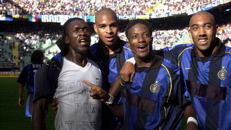 16 Sep 2001: Seedorf, Adriano, Kallon and Dalmat of Inter Milan celebrate Inter Milan's goal during the Serie A 3rd Round League match between Inter Milan and Venezia played at the Giuseppe Meazza San Siro Stadium, Milan Italy. DIGITAL IMAGE Mandatory Credit: Grazia Neri/ALLSPORT