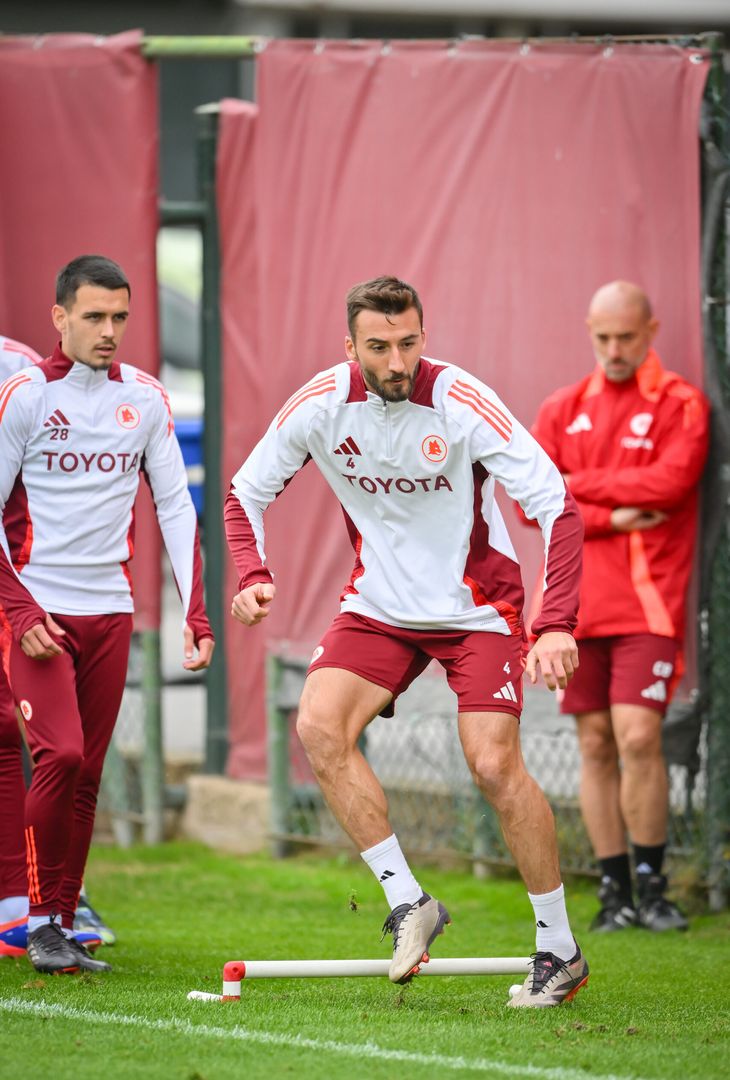 Trigoria, l’allenamento del mercoledì mattina – FOTO GALLERY - immagine 19