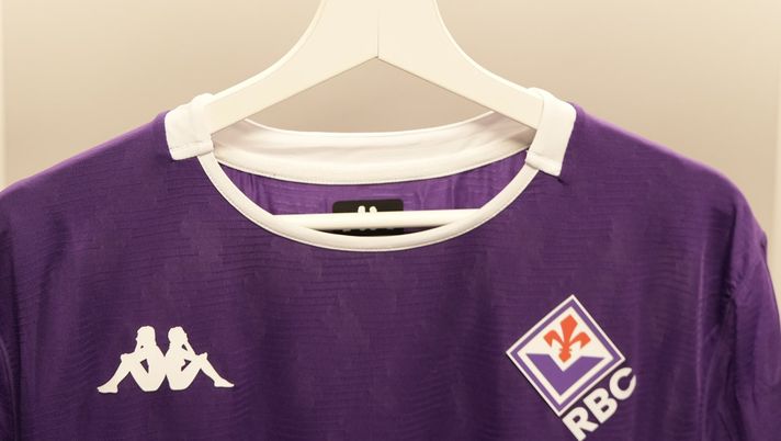 FOTO – Le maglie speciali con dedica a Rocco indossate oggi dalla Fiorentina Fiorentina Commisso