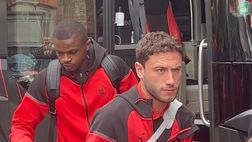 Milan-Salernitana, l’arrivo dei rossoneri in hotel per il ritiro pre-partita | VIDEO