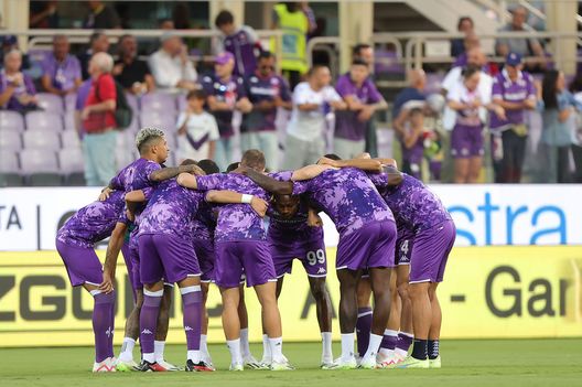 FLORENCE, ITALY - AUGUST 31: ACF Fiorentina before during the match of ACF Fiorentina v Rapid Wien - UEFA Conference League - Play-off Round Second Leg at Artemio Franchi on August 31, 2023 in Florence, Italy. (Photo by Gabriele Maltinti/Getty Images) Juric: “Noi nettamente inferiori ad Atalanta e Fiorentina. Vi spiego”- immagine 2