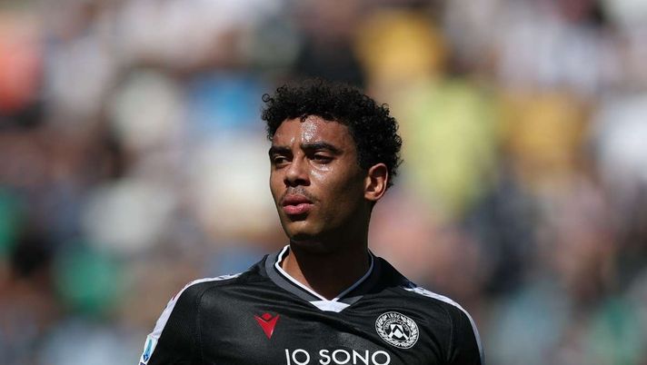 Milan-Udinese 0-3, Atta segna il terzo gol per i friulani