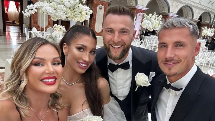 Ex Inter, Skriniar si sposa. Al matrimonio invitato anche Pinamonti – FOTO - immagine 1