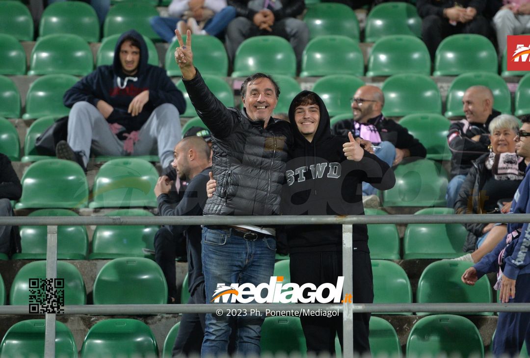 FOTOTIFO Palermo-Brescia 1-0, gli scatti ai tifosi al “Renzo Barbera” (GALLERY) - immagine 20