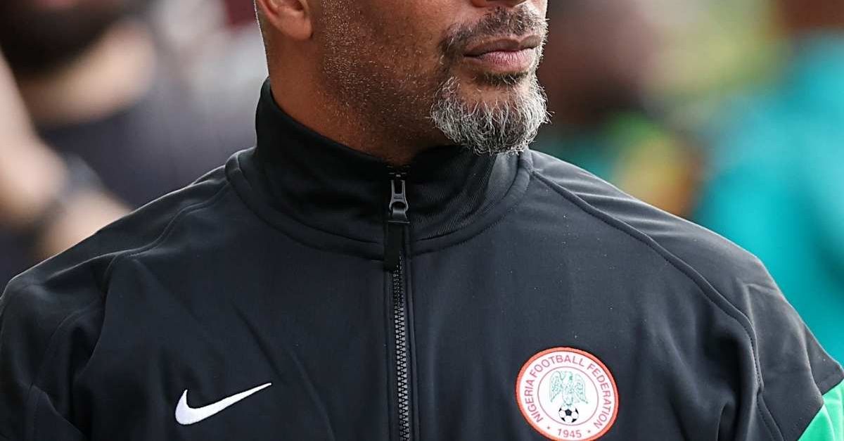 Nigeria Congo, il C.T. Chelle accusa: “Riti voodoo durante i rigori, ecco perché mi sono innervosito” Nigeria Congo, il C.T. Chelle accusa: “Riti voodoo durante i rigori, ecco perché mi sono innervosito”