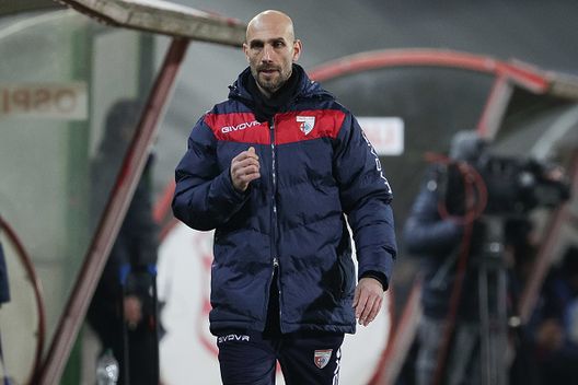 L'allenatore Emanuele Troise del Mantova 1911 durante la partita di Serie C tra Carpi e Mantova allo Stadio Sandro Cabassi il 1° febbraio 2021 a Carpi “Napoli, punto guadagnato: che sofferenza col Bologna”: Emanuele Troise ed il cuore diviso a metà- immagine 3
