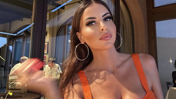 Marialuisa Jacobelli più sexy che mai: il décolleté è mozzafiato