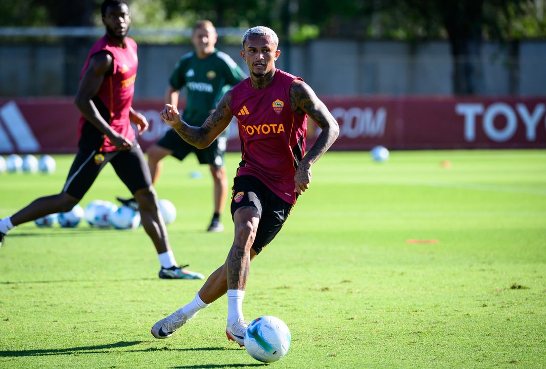 Raduno Roma, il primo allenamento di Wesley e Vasquez a Trigoria- FOTO GALLERY - immagine 4