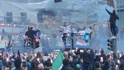 VIDEO FCIN1908 / Pullman scoperti sotto la sede dell’Inter: entusiasmo alle stelle e cori