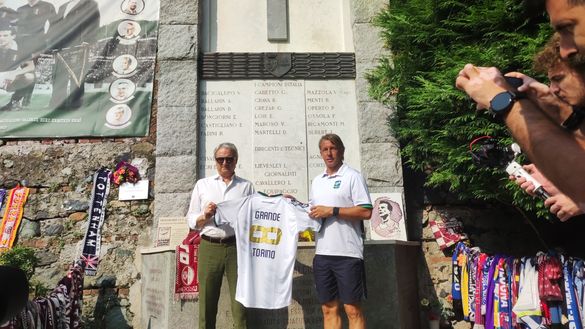 Feralpisalò in visita a Superga: l’omaggio al Grande Torino- immagine 3