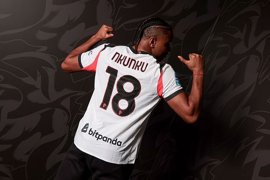 nkunku-milan-maglia-numero-18-chelsea-precedenti-dati-statistiche-predecessori-rebic-montolivo-baggio-leonardo