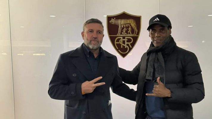 Roma-Atalanta, due vecchie conoscenze in tribuna: presenti Candela e Aldair Roma-Atalanta, due vecchie conoscenze in tribuna: presenti Candela e Aldair - immagine 1