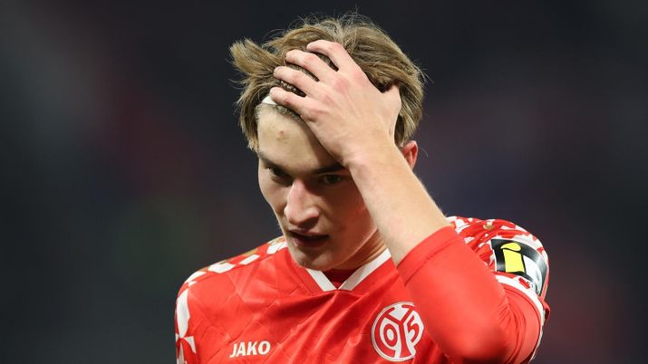 Kacper Potulski, difensore Mainz, obiettivo del Milan per il calciomercato estivo 2026 | AC Milan News (Credits foto: Getty Images) Kacper Potulski, difensore Mainz, obiettivo del Milan per il calciomercato estivo 2026