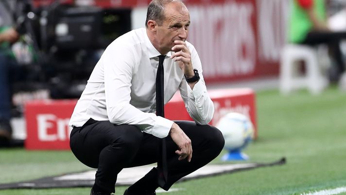 MILAN, ITALY - MAY 24: AC Milan coach Massimiliano Allegri looks on during the Serie A match between AC Milan and Cagliari Calcio at Giuseppe Meazza Stadium on May 24, 2026 in Milan, Italy. (Photo by Marco Luzzani/Getty Images) allegri napoli