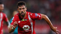 Monza, dura solo un tempo la partita di Pablo Marì: problema fisico e cambio obbligato