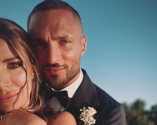 La moglie di D’Ambrosio: “C’è caos, annullati tutti i voli. Non siamo nella condizione di…”- immagine 2