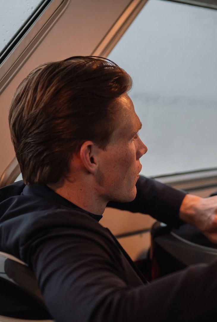 GALLERY Il Napoli è già a Venezia. L’arrivo in battello nella splendida laguna! - immagine 4