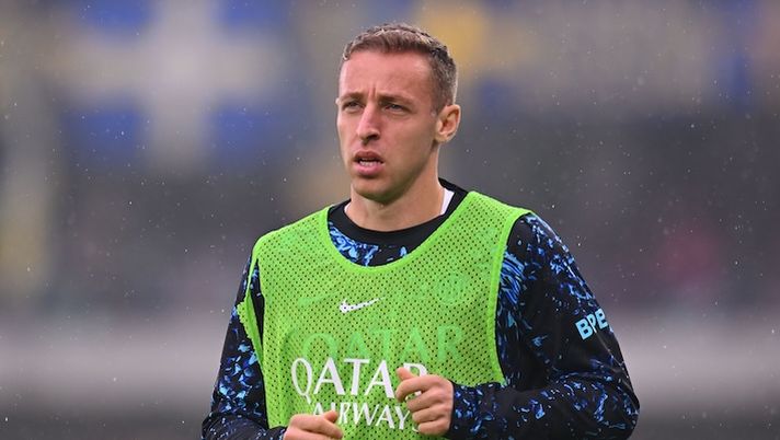 VERONA, ITALY - NOVEMBER 02: Davide Frattesi of FC Internazionale during the Serie A match between Hellas Verona FC and FC Internazionale at Stadio Marcantonio Bentegodi on November 02, 2025 in Verona, Italy. (Photo by Alessandro Sabattini/Getty Images) DAI CAMPI – Scamacca, Kolasinac, Skorupski, Conceicao, Kelly, Gatti, Vlahovic, Wesley, Soulé e Frattesi out - immagine 1