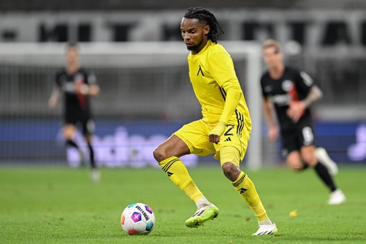 Basta un tempo al Levski Sofia per battere la Lokomotiv: il derby termina 2-0 - immagine 1