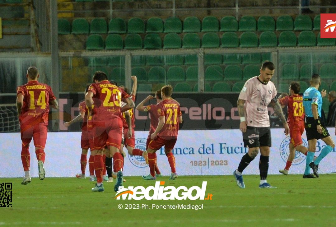 FOTO Palermo-Catanzaro 1-2, 15ª giornata Serie B 2023-2024 (GALLERY) - immagine 92
