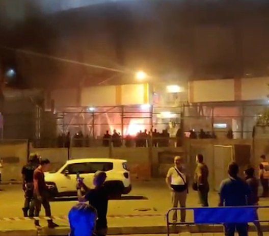 Foggia, Daspo a tre ultras dopo l’incendio allo stadio nel derby con il Taranto- immagine 2
