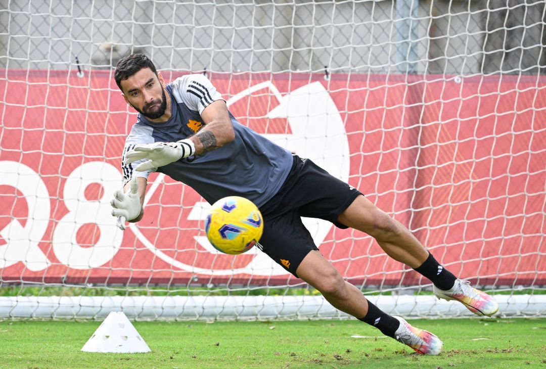 Trigoria, Roma al lavoro per il Monza: c’è Smalling – FOTO GALLERY - immagine 17