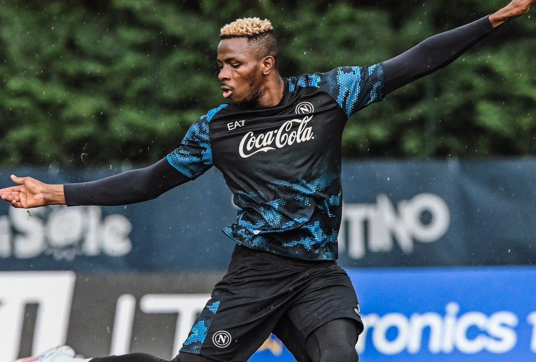 Allenamento mattutino sotto alla pioggia per gli azzurri di Conte