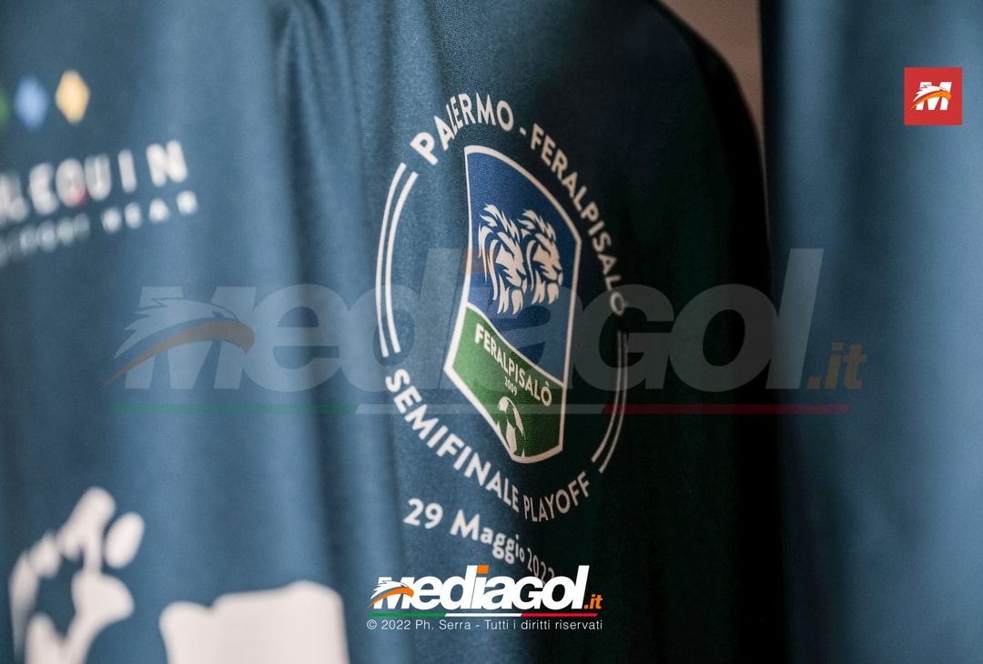 FOTO Palermo-Padova, tifosi in coda al “Barbera” per un biglietto (Gallery) - immagine 8