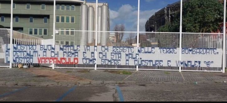 FOTO Curva A, lo striscione: “Il nostro vaffanc**o a questure e Viminale”- immagine 2