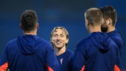 Casemiro e Modric si incontrano ancora: la storia di Madrid in un frame