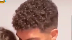 Le tradizioni napoletane in casa Di Lorenzo: la figlia del capitano gioca a tombola