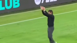 Conte, applausi ai tifosi della Juve a fine gara: ma si becca alcuni insulti