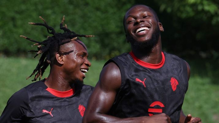 Samuel Chukwueze e Yunus Musah sono tra i giocatori che rientrano al Milan dal prestito e che saranno rimessi in vendita nel calciomercato estivo 2026