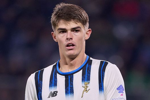 Cremona, Italia - 25 ottobre 2025: Charles De Ketelaere durante la partita contro la Cremonese. (Foto di Emmanuele Ciancaglini/Getty Images) Atalanta-Milan, un film Marvel per il big match di Serie A- immagine 3