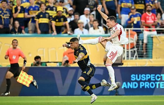 Il fallo commesso da Belotti.(Photo by PATRICIA DE MELO MOREIRA / AFP) (Photo by PATRICIA DE MELO MOREIRA/AFP via Getty Images) Il Boca Juniors alza la voce e fa ricorso contro la pesante squalifica di Herrera e Figal- immagine 2