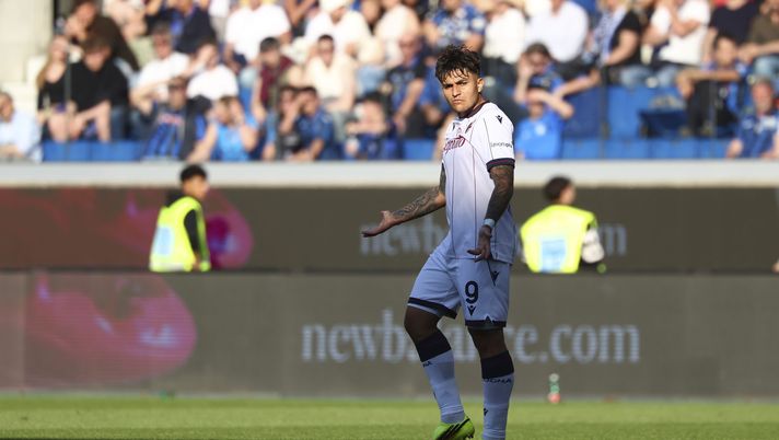 BERGAMO, ITALY - MAY 17: Santiago Castro of Bologna FC shows his dejection during the Serie A match between Atalanta BC and Bologna FC 1909 at Gewiss Stadium on May 17, 2026 in Bergamo, Italy. (Photo by Giuseppe Cottini/Getty Images) Bologna-Inter, le probabili formazioni- immagine 1