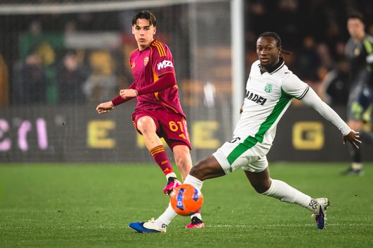 Roma, tutto nel finale: Koné e Soulé mandano ko il Sassuolo (2-0). Gasp supera il Napoli- immagine 2