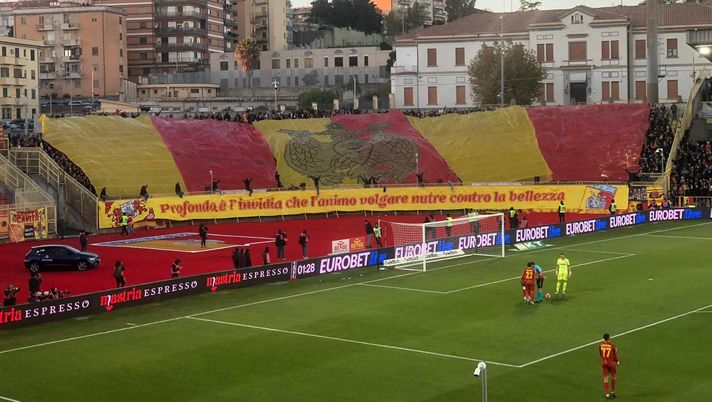 La curva dei tifosi del Catanzaro Catanzaro tifosi