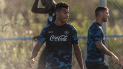 Il Napoli annuncia tramite social il nuovo Kit pre-match: ecco quando verrà svelato