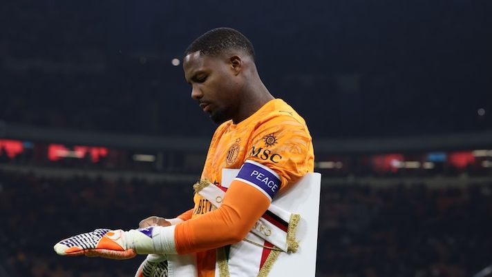 MILAN, ITALY - JANUARY 08: Mike Maignan of AC Milan attends before the Serie A match between AC Milan and Genoa CFC at Giuseppe Meazza Stadium on January 08, 2026 in Milan, Italy. (Photo by Claudio Villa/AC Milan via Getty Images) Chi schierare in porta alla 22a giornata al fantacalcio: la divisione fascia per fascia- immagine 1