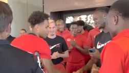 VIDEO / Buchanan in albergo dopo l’operazione: l’abbraccio dei compagni del Canada è commovente