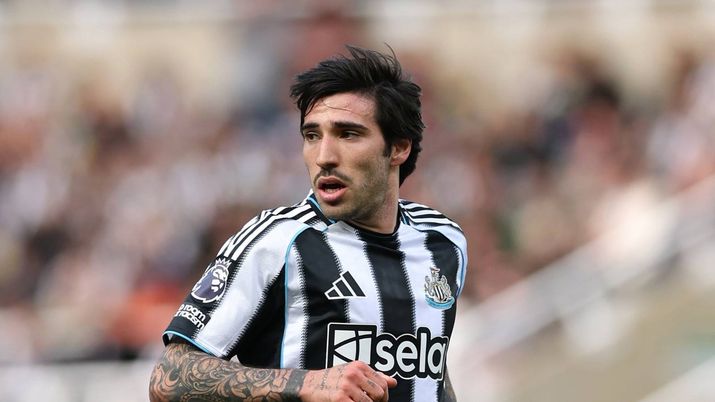Sandro Tonali, qui in campo con la maglia del Newcastle
