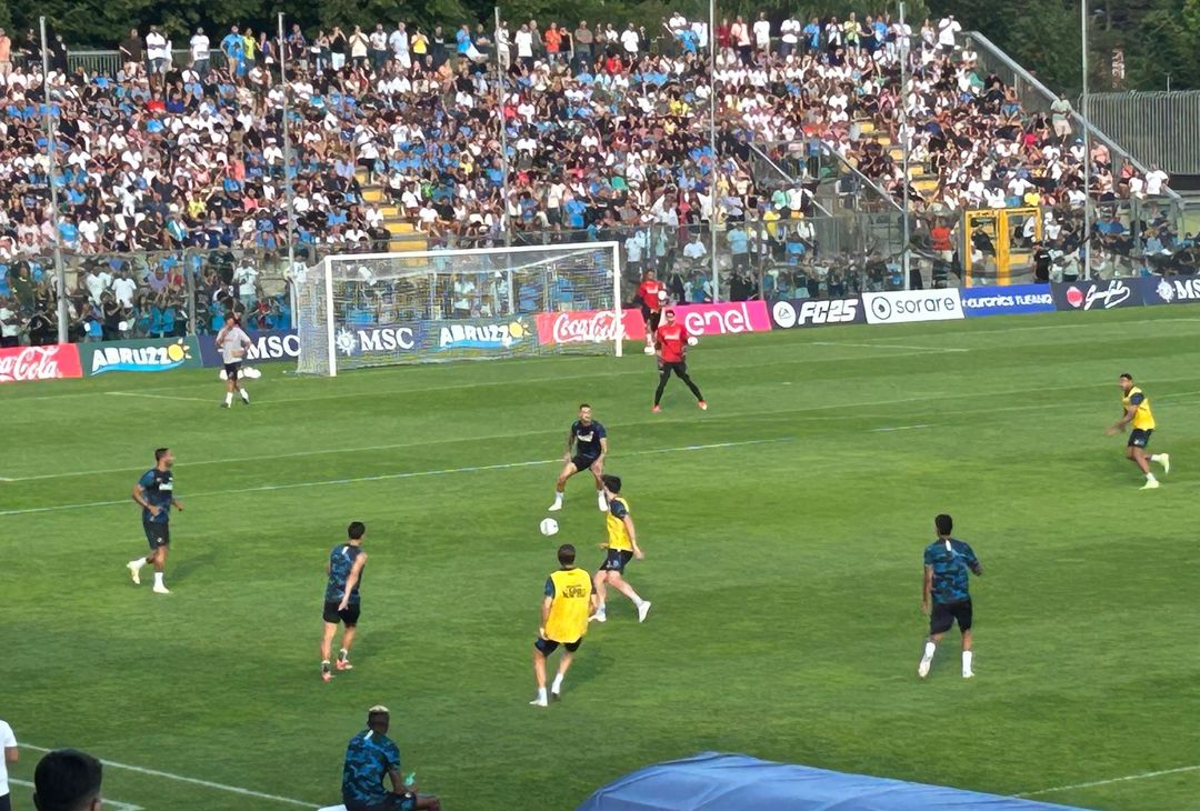 GALLERY Prove di pressione e uscita dal basso con la difesa a 3: le immagini- immagine 1