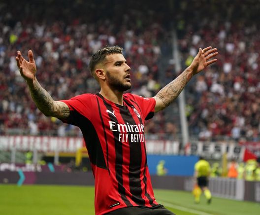 (Photo by Pier Marco Tacca/AC Milan via Getty Images) theo-hernandez-milan-saluto-messaggio-amore-lezione-valori-club-rispetto