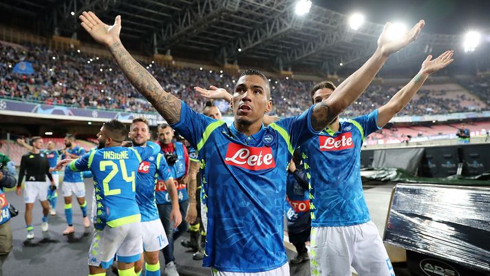 NAPLES, ITALY - OCTOBER 03: Allan player of SSC Napoli celebrates the victory after the Group C match of the UEFA Champions League between SSC Napoli and Liverpool at Stadio San Paolo on October 3, 2018 in Naples, Italy. (Photo by Francesco Pecoraro/Getty Images) Caso ammutinamento, Allan vince la causa contro il Napoli: ADL chiamato a risarcire - immagine 1