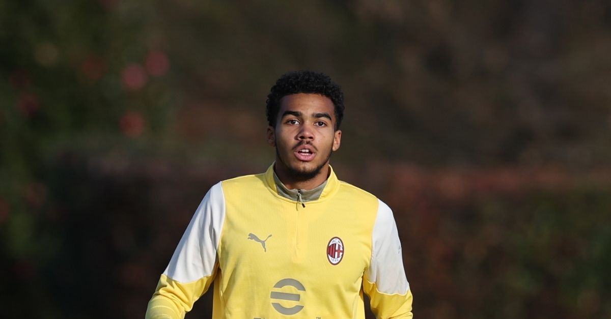 Poco spazio e minuti in campo: Milan, quale soluzione per Odogu e Athekame? Poco spazio e minuti in campo: Milan, quale soluzione per Odogu e Athekame?