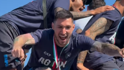 FOTO Il ricordo di Santo Romano: Politano con una maglia speciale