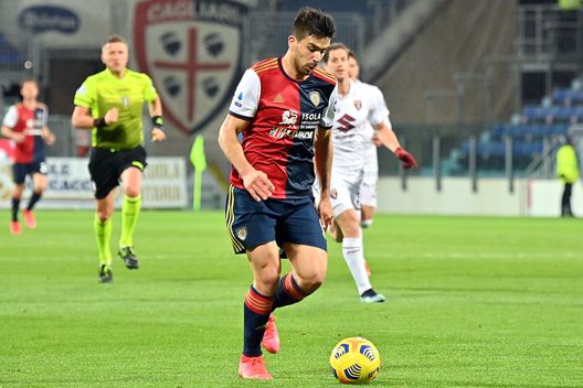 CAGLIARI, ITALY - FEBRUARY 19: Giovanni Simeone of Cagliari in action during the Serie A match between Cagliari Calcio and Torino FC at Sardegna Arena on February 19, 2021 in Cagliari, Italy. (Photo by Enrico Locci/Getty Images) Buoni presupposti- immagine 2