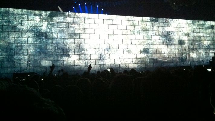 Outside the wall - immagine 1